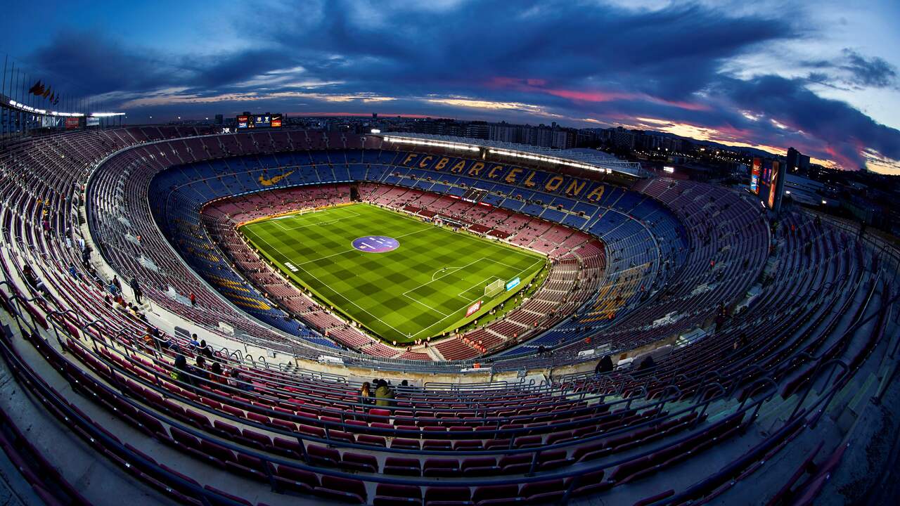 Barcelona speelt al sinds 1957 in Camp Nou, dat grotendeels onoverdekt is.