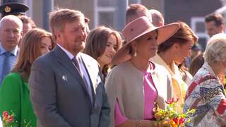 Koninklijke familie feestelijk verwelkomd in Maastricht