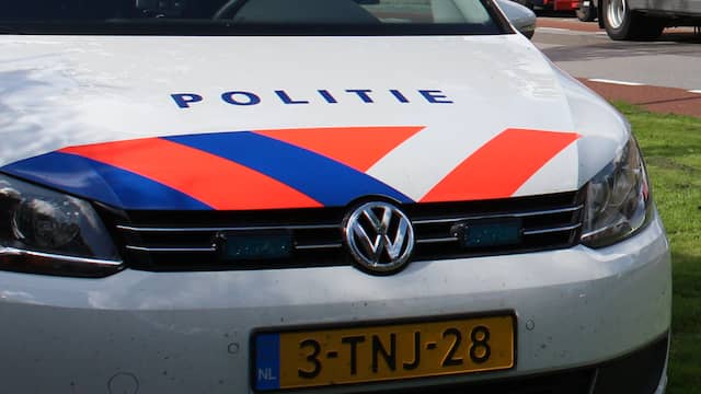Twee zwaargewonden door aanrijding op A12. Twee zwaargewonden door aanrijding op A12.