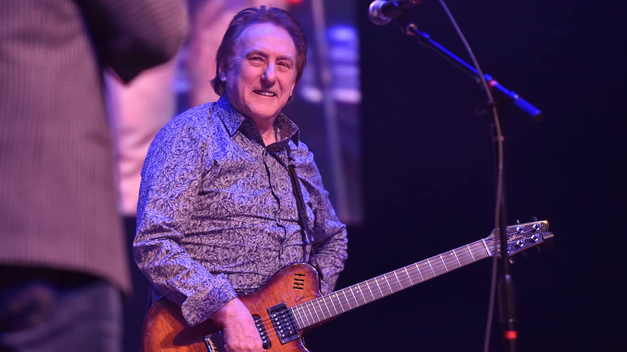 Denny Laine Dies: Wings And Moody Blues Co-Founder Was 79 – Deadline