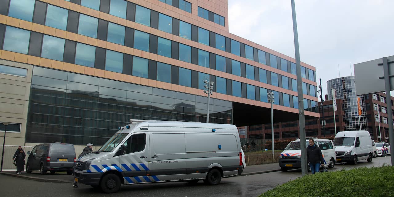 Bombrief ontploft bij ING-kantoor in Amsterdam