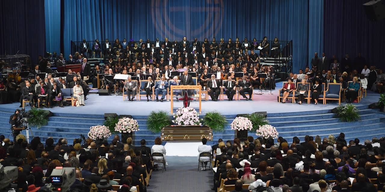 Aretha Franklin begraven in bijzijn van fans, familie en beroemdheden