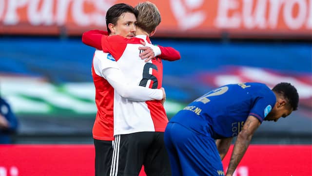 Steven Berghuis weet nog niet of hij volgend seizoen ook actief is in De Kuip.
