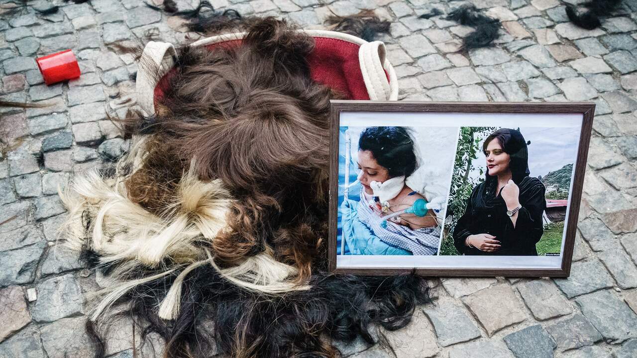 Sedikitnya 35 warga Iran tewas dalam protes atas pembunuhan Mahsa Amini |  Saat ini