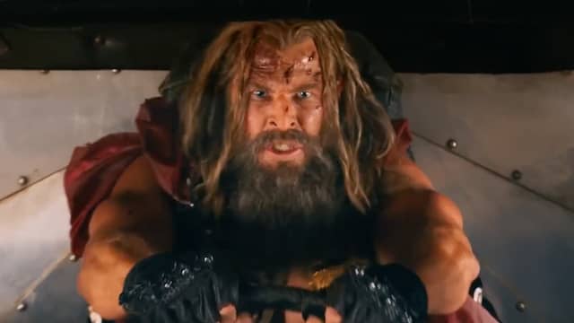 Chris Hemsworth onherkenbaar in Mad Max: '4 uur make-up en nepneus'