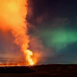 Video | Timelapse vangt vulkaan en noorderlicht in IJsland in één beeld