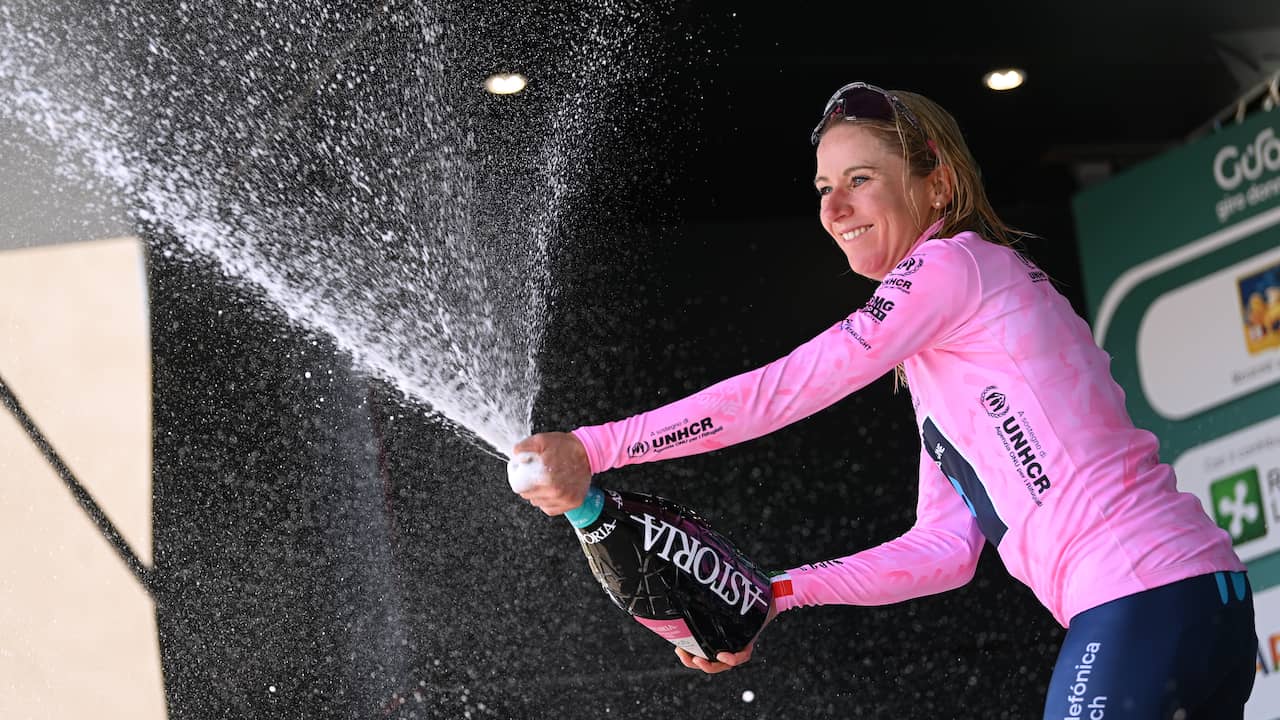 Annemiek van Vleuten is on her way to a new all-out victory at the Giro.