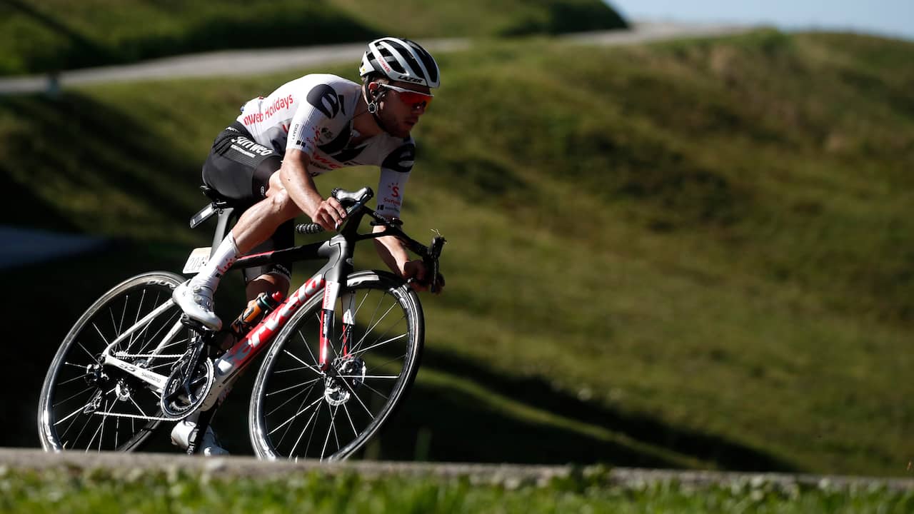 Hirschi signs a three-year contract with UAE Team Emirates | shortly after breaking with DSM  NOW