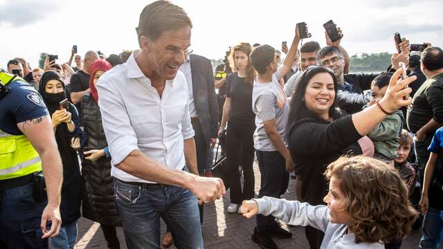 Demissionair premier Mark Rutte stak de Venlonaren vrijdagavond een hart onder de riem.