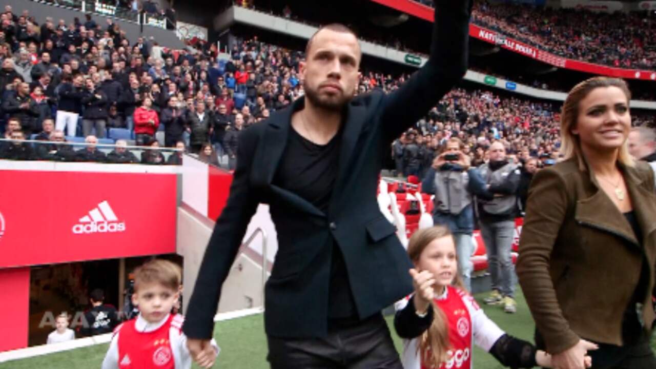 Ajax neemt afscheid van John Heitinga