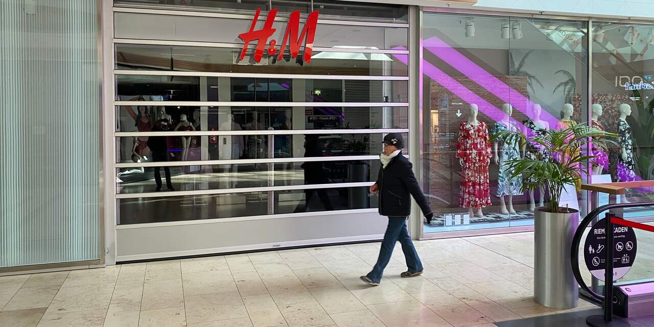 Bijenkorf en IKEA zetten de deur op een kier, winkels H&M weer 'open'