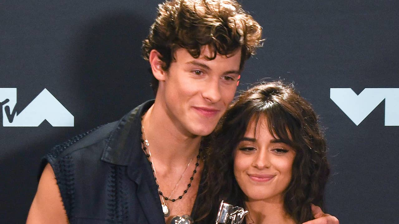 Shawn Mendes schreef al zijn liedjes over Camila Cabello | Achterklap |  NU.nl