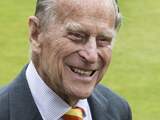 Britse prins Philip (97) ongedeerd na auto-ongeluk