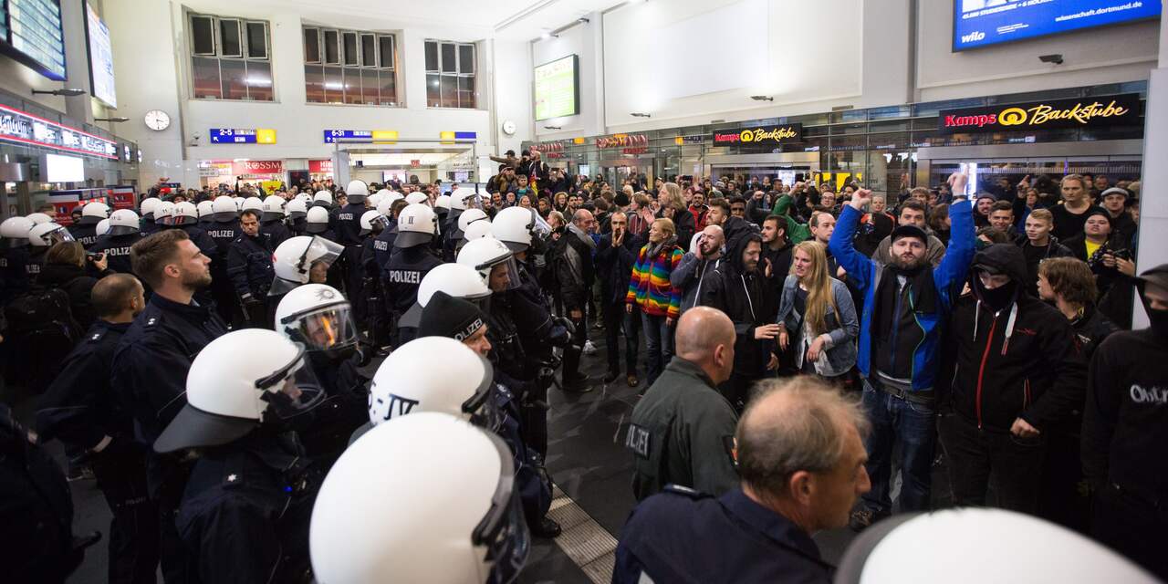 Extreemrechts protesteert tegen komst vluchtelingen Dortmund